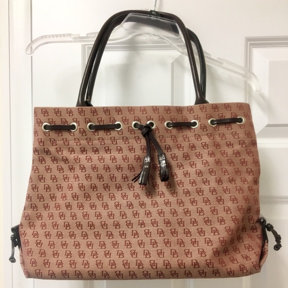 Dooney & Bourke Handbags - Classic Dooney and Bourke large canvas tote